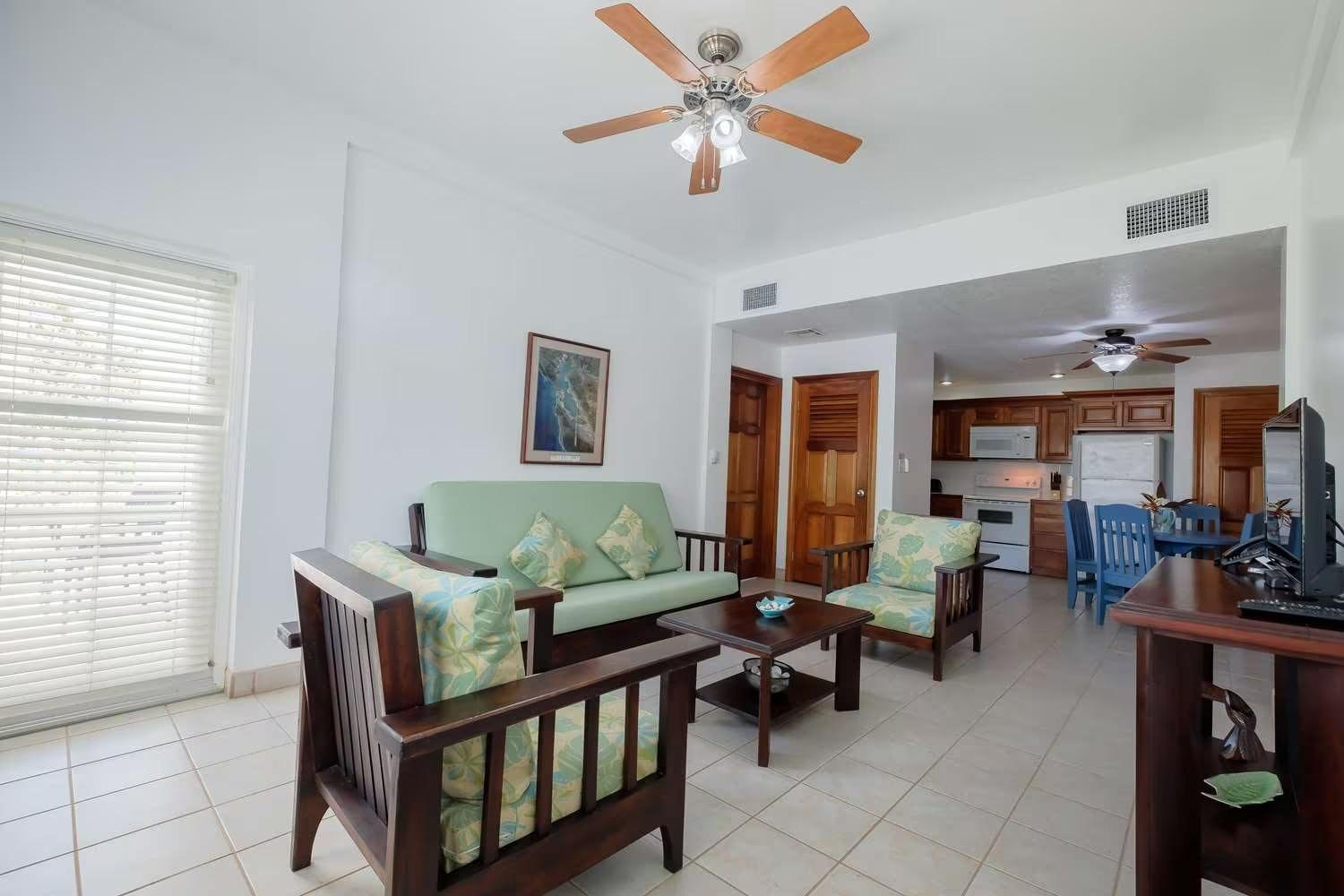Best Western Grand Baymen Gardens San Pedro  Exterior photo