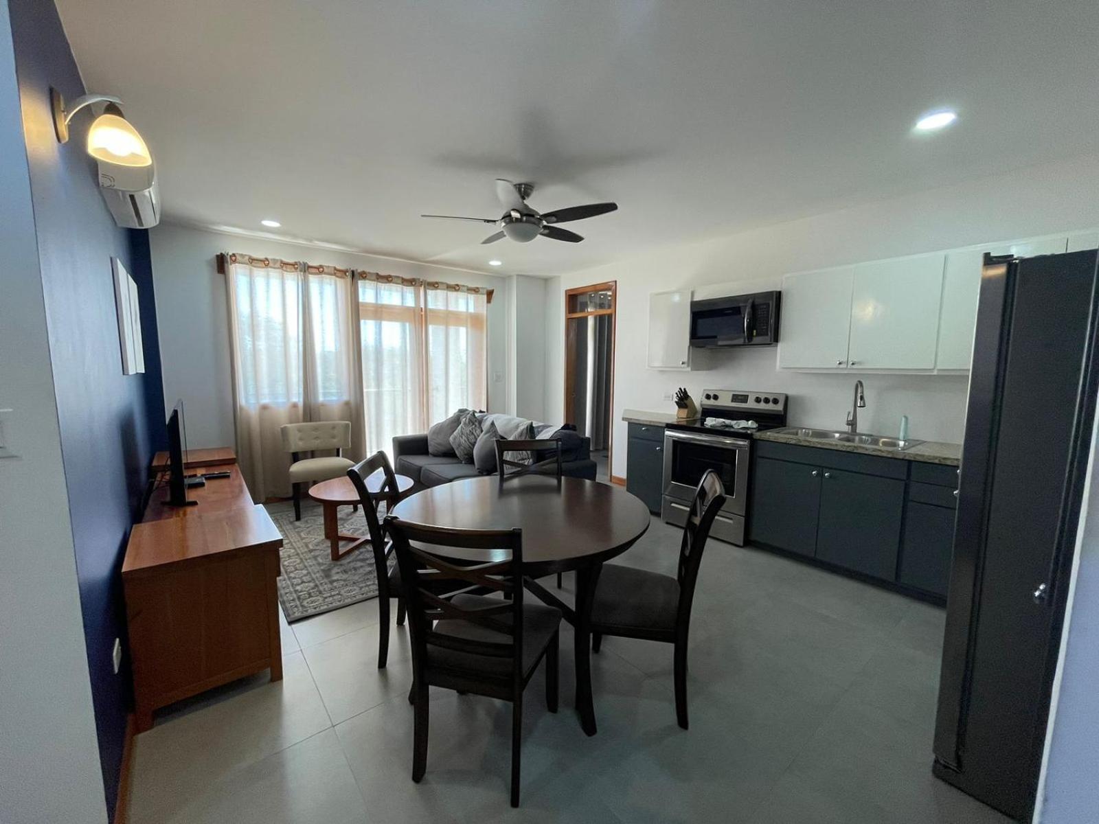 Best Western Grand Baymen Gardens San Pedro  Exterior photo
